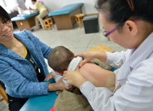 ����ҽʦ��Ϊ��ͯ����