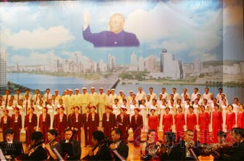 广西大型晚会《春天的故事》缅怀邓小平诞辰百