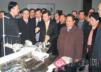 陆兵率广西党政代表团在浙江省台州市飞跃集团参观考察.记者杨清摄