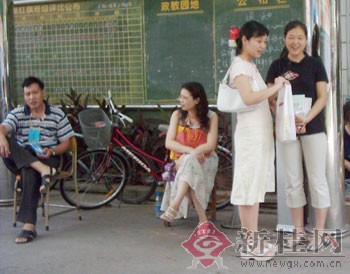 直击南宁中考第一天:轻松自如 考生正常参加考