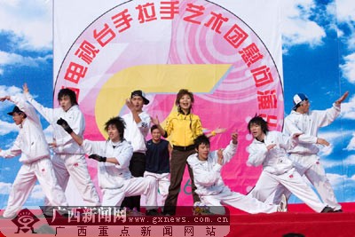 广西荧屏十大晚会明星云集 春节缤纷热闹欢腾