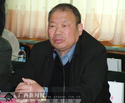 获嘉县照镜镇楼村党委书记许福卿.黄慧敏摄