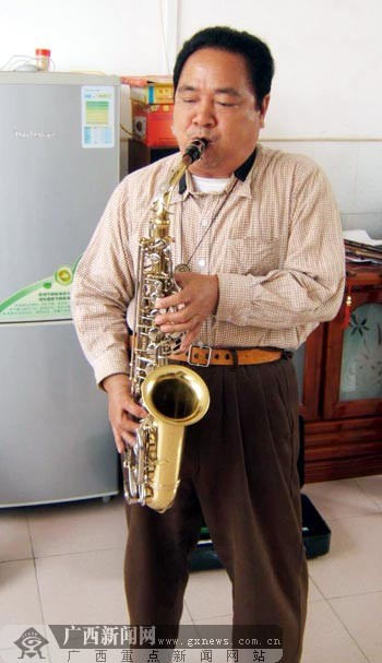 音乐奇人刘春生:鼻孔同奏双支唢呐 品味优雅快