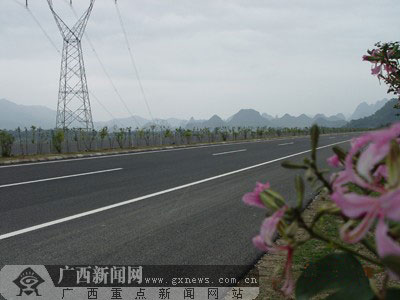 最大限度保护生态 平钟公路构建桂东"山水画廊"-广西新闻网