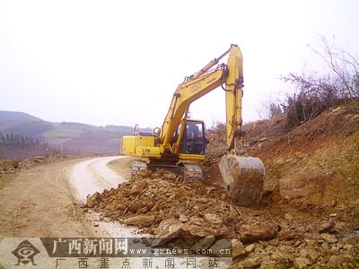 便民利农 鹿寨县导江乡修建四级公路(图)