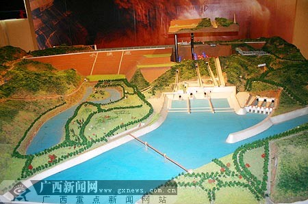 人类的伟大创举 网媒记者感受小浪底建设奇迹