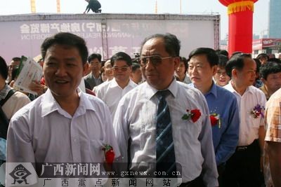 2007年广西(南宁)房地产博览会盛装开幕