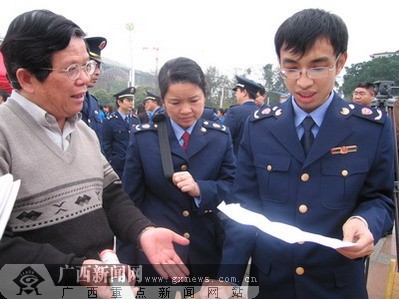 记者梁凯昌) 3月14日上午,由自治区工商局和广西消委会主办,南宁市