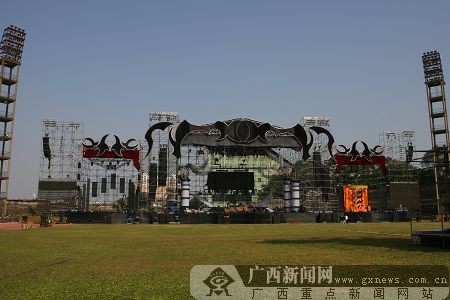 演唱会舞台88米宽 周董将神秘现身开唱(图)