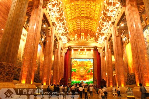 [原创]无锡:灵山梵宫7亿打造 佛像耀眼檀香扑面