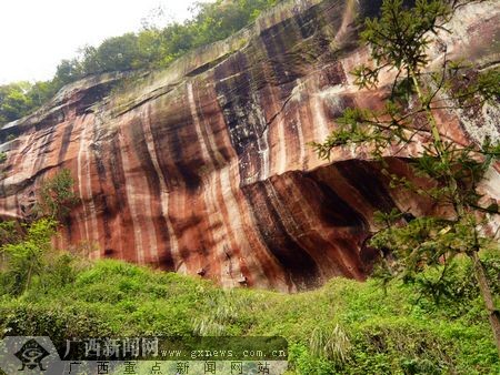 中国丹霞谷景区:"黔北福地 避暑天堂"的旅游胜地