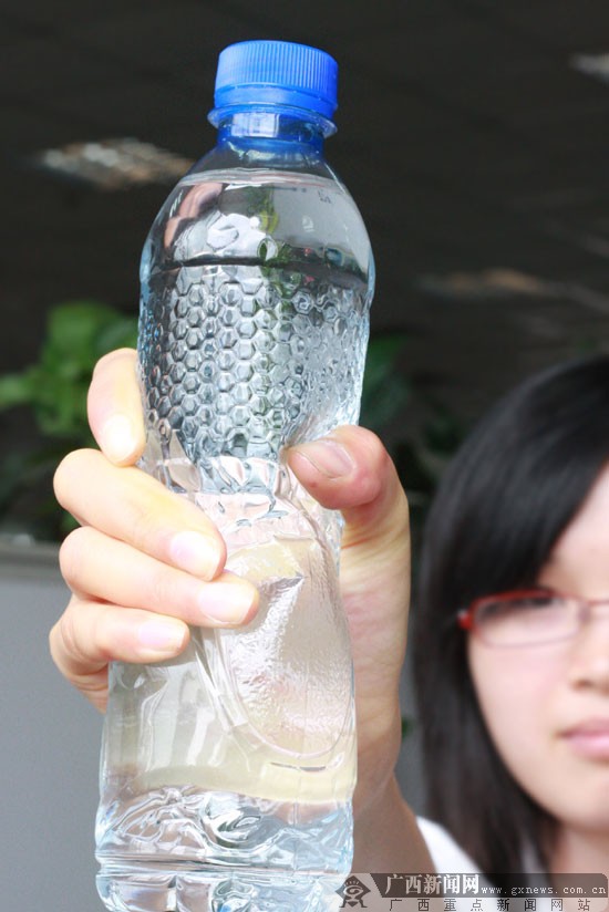 矿泉水瓶瘦身折射商品价变 塑料涨价压力增大