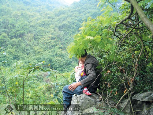 只为逼离异妻子现身(图)