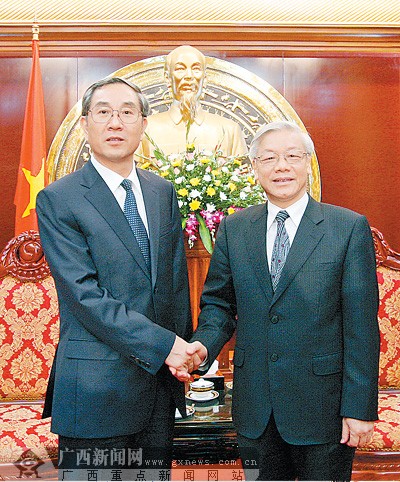 马飚拜会越南国会主席阮富仲
