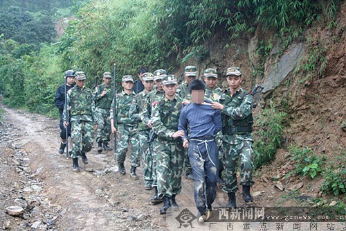 凤山一男子家中遇害 民警擒获具有反侦查能力