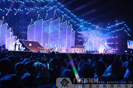 防城港“梦幻北部湾”启航演出盛大举行(组图)-广西新闻网