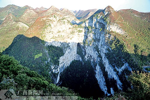 鬼斧神工壮乡奇境 乐业凤山地质公园"入世"(组图)