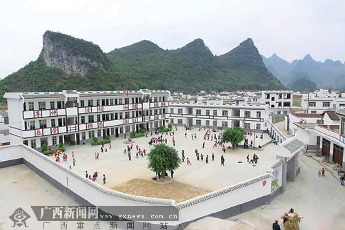 宜州市屏南乡合寨村:民主超前依旧是"第一村"特色
