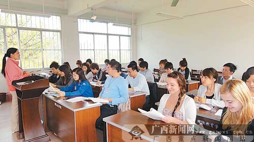 在广西东盟留学生和广西派东盟留学生均超