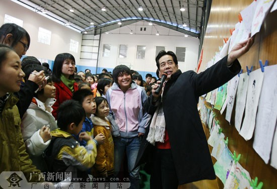 小运动员冬训训练松紧有度 书法绘画陶冶情操