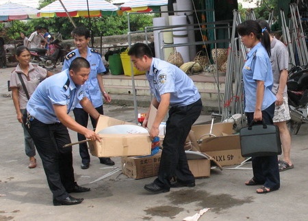 南宁上林县工商局查扣一批卫星电视接收设施