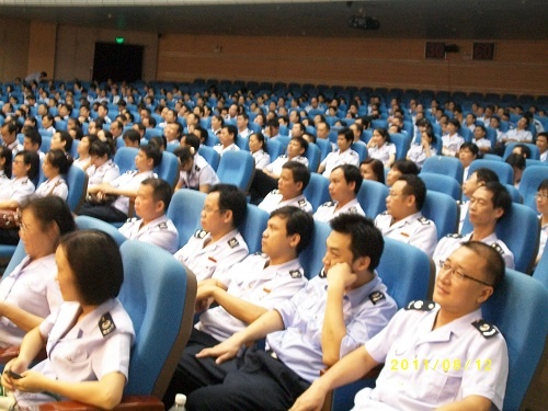 {#img_description} {#img_description}