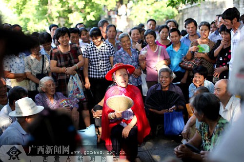 柳州大龙潭四季歌不断 古老的柳州山歌焕发青