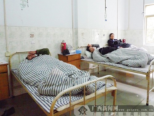 右江矿务局塘内煤矿发生火灾 2人遇难20多人受伤