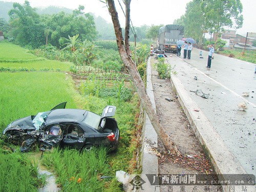 货车在"魔鬼弯道"与迎面驶来数辆车相撞 致3死2伤