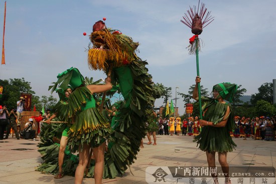 龙吟(南宁青秀区长塘镇的芭蕉龙.广西新闻网记者 邓昶摄