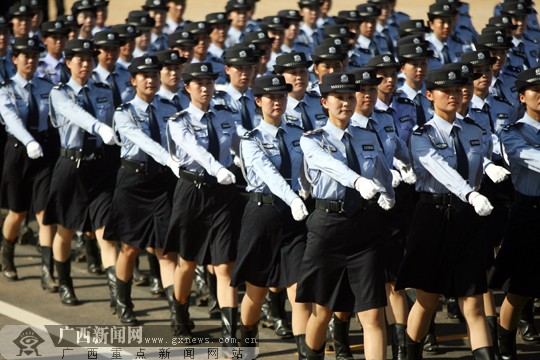 南宁市公安局女警方队"巾帼不让须眉,英姿铸写忠诚".