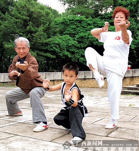 祖孙三代自幼习武 南宁一武术世家演绎 武林故
