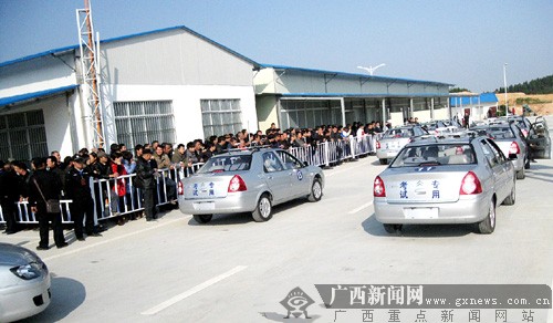 昨日下午,在位于三塘的南宁市机动车驾驶人考试场地,2012年南宁市车管