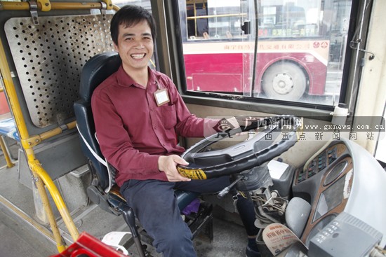 因你城市变美好 70后80后90后劳动者节日坚守