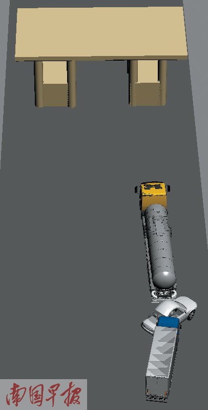 凌晨12点半苍郁高速桂东收费站前 三车追尾2死