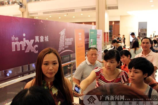 花样滑冰世界冠军陈露携世界级童话剧惊艳南宁