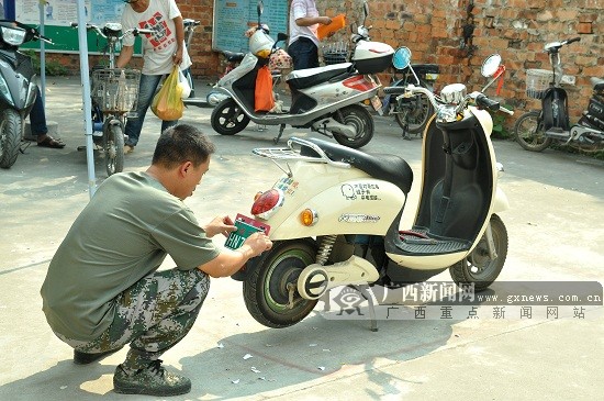 商家承诺购超标电动车可包办上牌 交警提醒勿