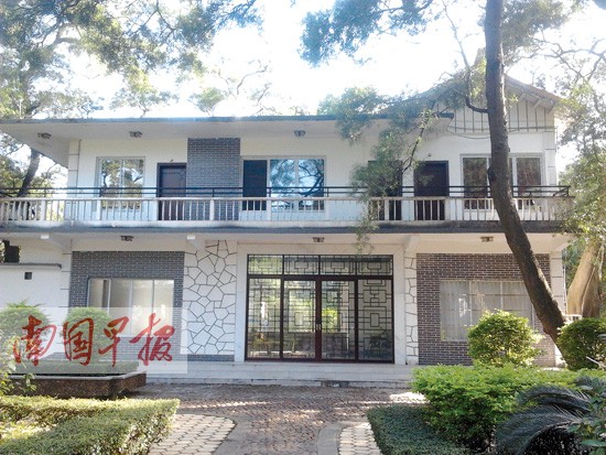 假军官梧州窝点被端掉 男子:我是将军为什么抓