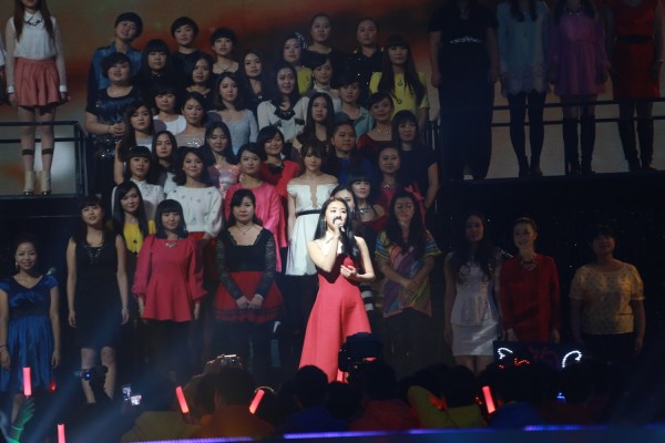 湖南跨年林志颖郝邵文同台 04超女十年后回家