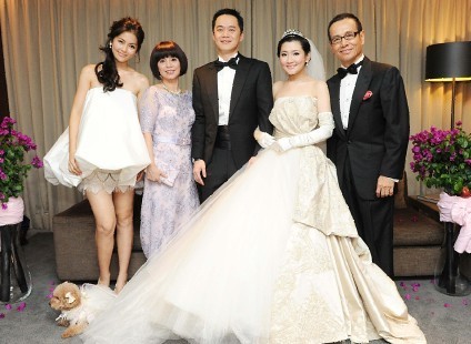 繁琐有趣的台湾结婚习俗 祭祖泼水摸橘子