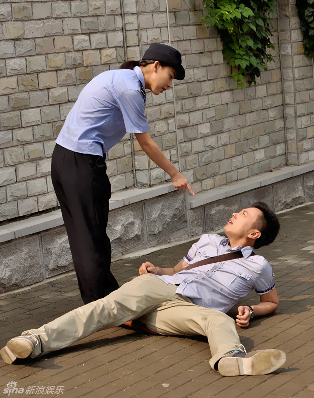 贾青《无贼》收官将近 女警收获圆满爱情(组图