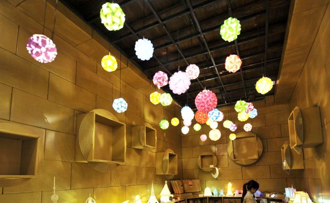 台湾梦幻纸质乐园 三坊七巷的纸箱王