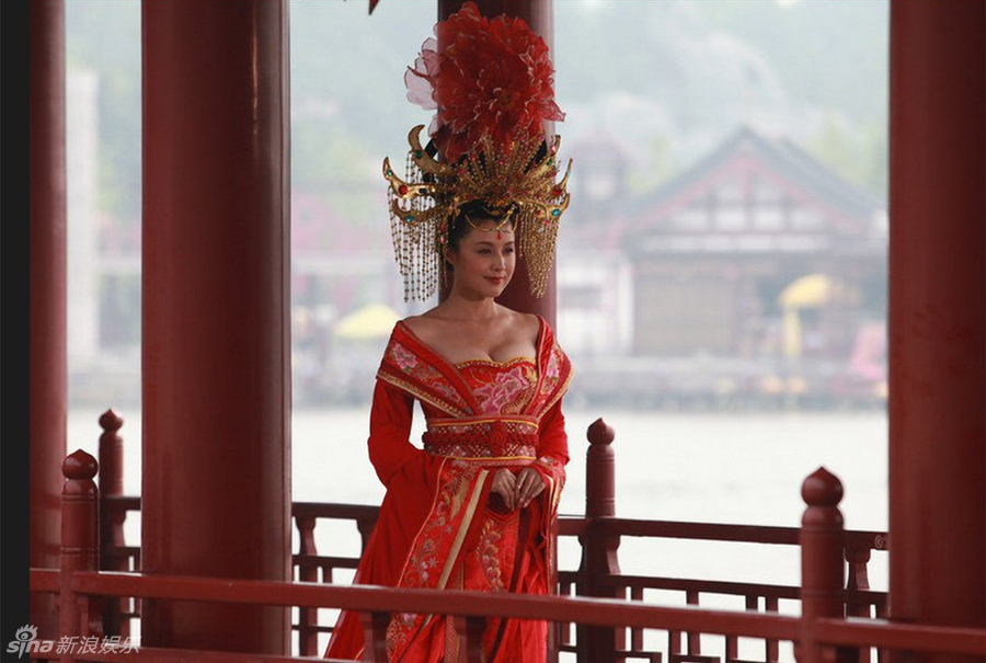 组图:日本女星中国风造型 旗袍团子头贺新春-广