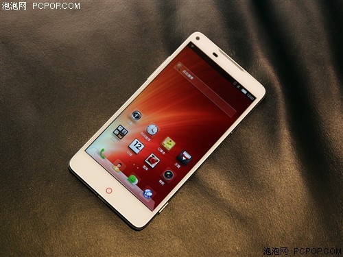 手机推荐2000以下的 2d0addf484baafa34bd34222288cd496.jpg