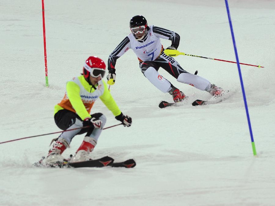 小回旋障碍滑雪:男子视力受损组赛况