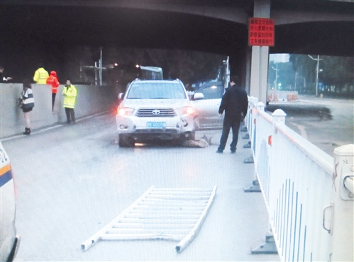 环卫工被撞飞醉驾男找人顶包被识破