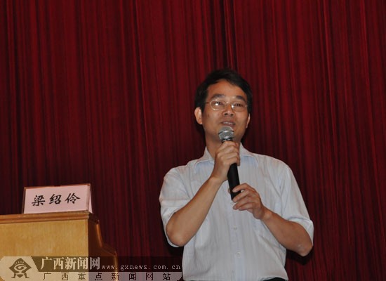 广西疾控中心健康教育与传媒科主任梁绍伶