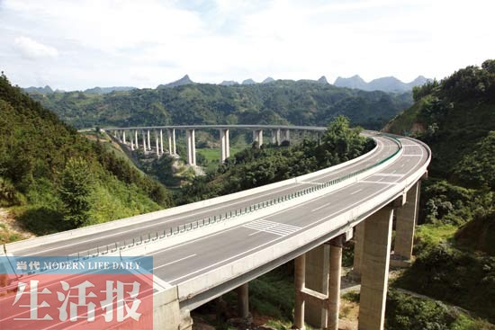 高速公路通到家门口:从扶绥到南宁 打个盹就到了