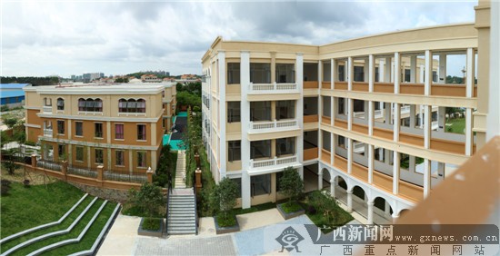 保利·山渐青高捷加拿大国际学校开启留学直通车