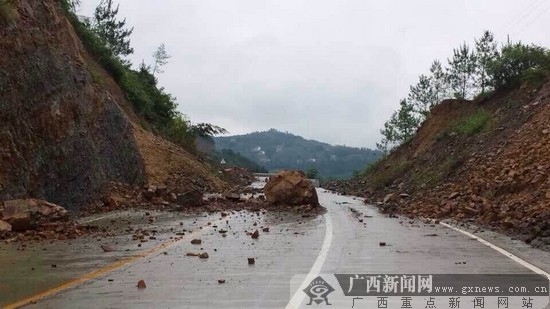 百色隆林多处出现大面积山体滑坡 未造成人员伤亡_广西新闻网百色频道